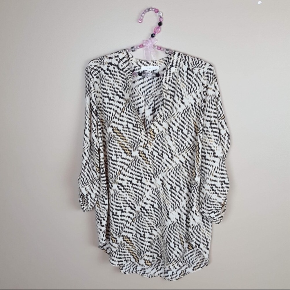 Lush v neck blouse size small